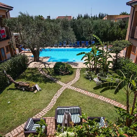 Andrea マリーナ・ディ・カメロータ