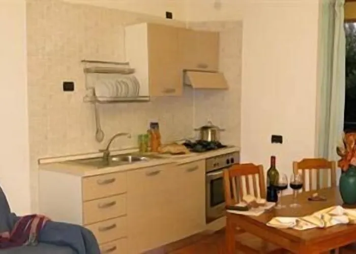 Ξενοδοχείο με διαμερίσματα Andrea